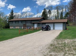 W7267 Cemetery Rd, Pembine, WI 54156