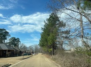 5 Woodhaven Garden Cir, Jackson, MS 39213