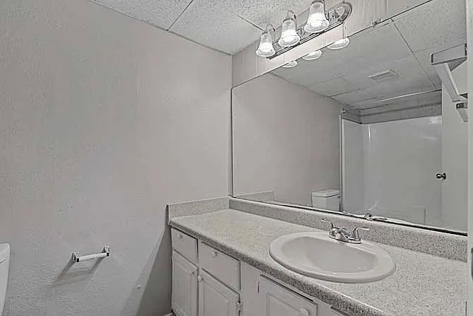 Sage Creek Apartments — Photo 30