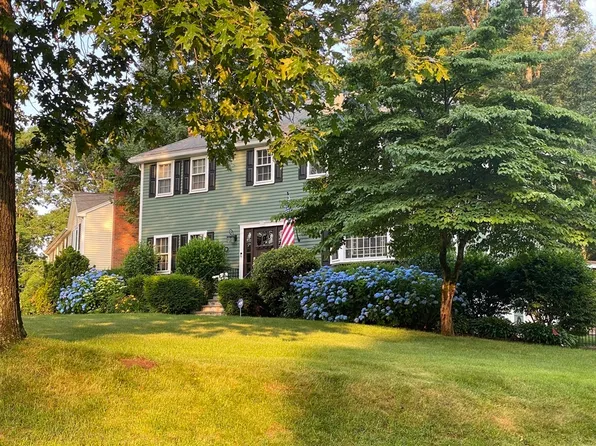 20 Emily Rd, Framingham, MA 01701