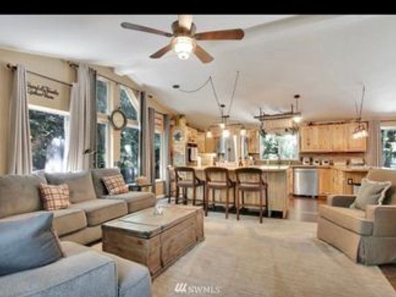 5th image of 9216 352nd St E