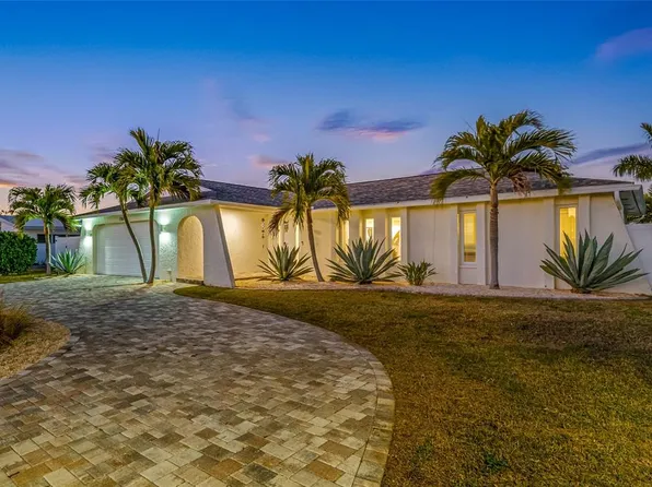 17161 2nd St E, North Redington Beach, FL 33708