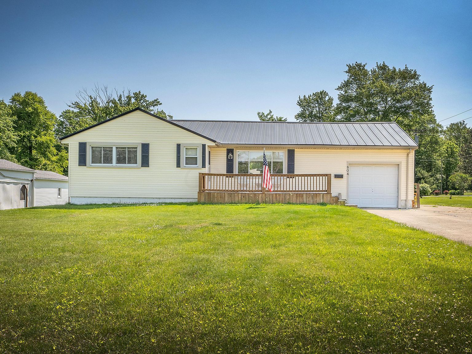 804 Mayflower Ave, Mansfield, OH 44905 Zillow