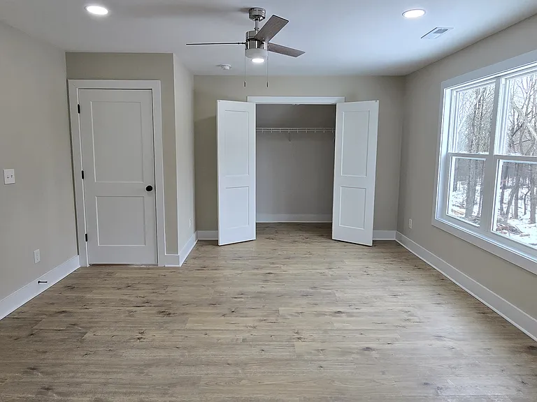5058 Shattalon Dr — Photo 30