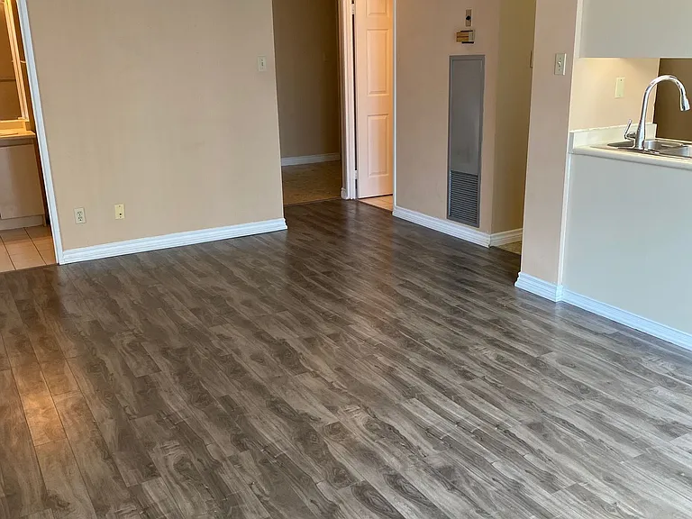 736 Bay St #1410 — Photo 21