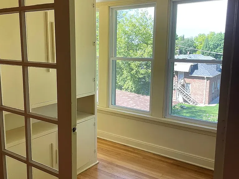 232 S Central Ave #2 — Photo 6