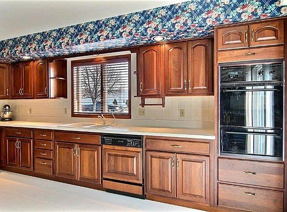 5th image of 11415 W 95th Pl