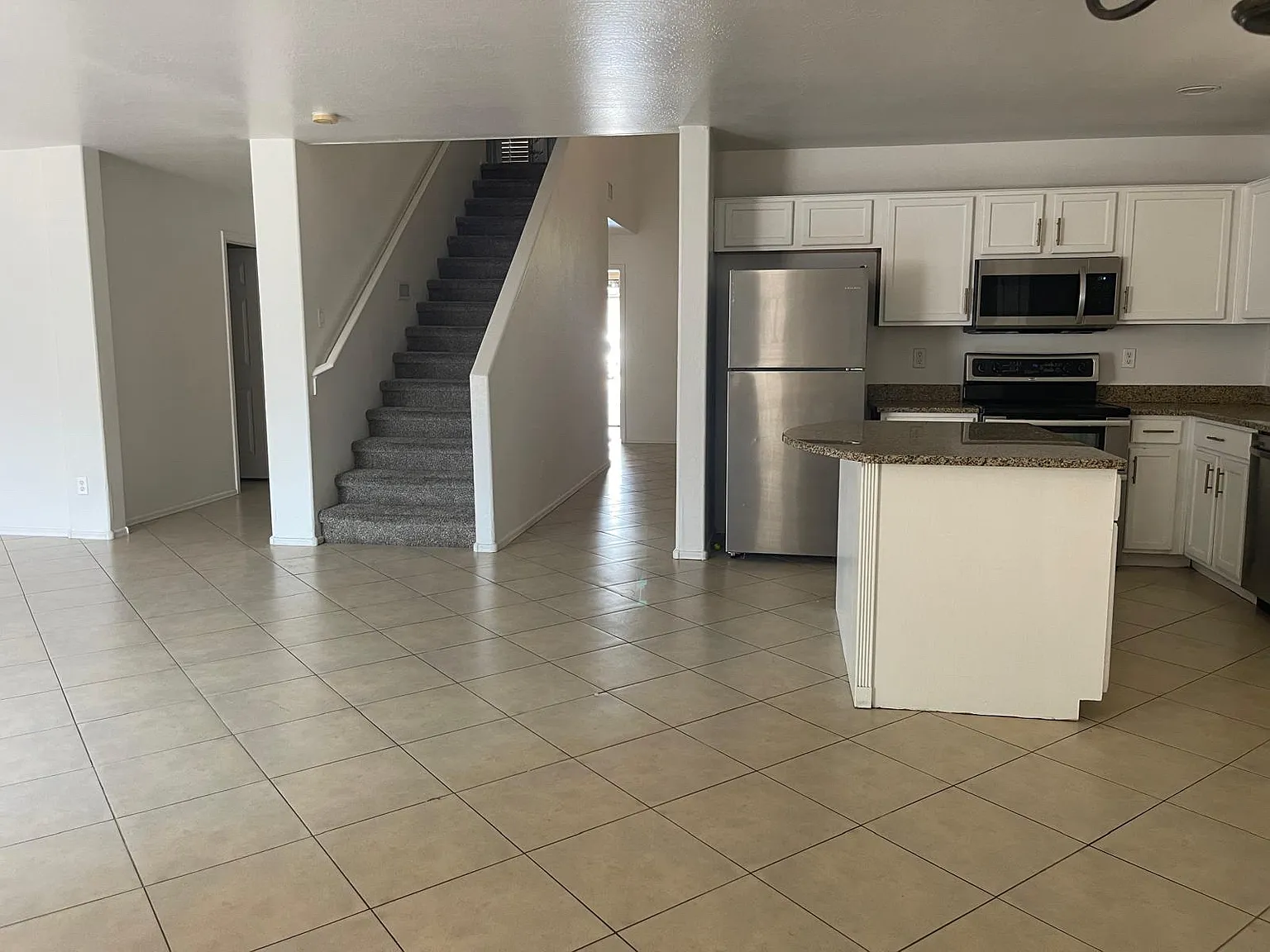 23423 W Mohave St — Photo 3