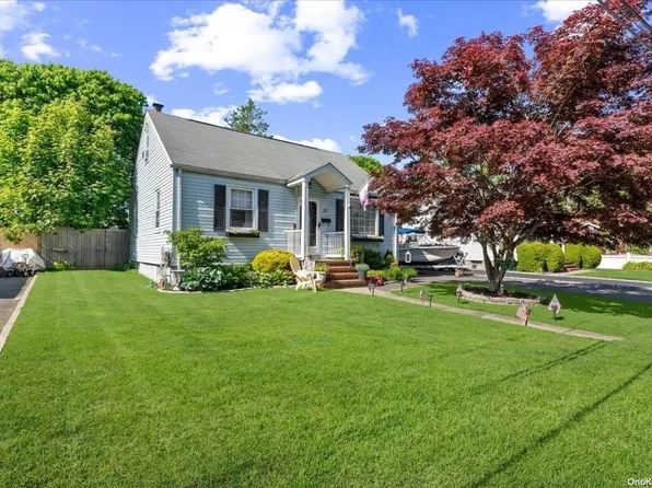 31 John Street, Patchogue, NY 11772