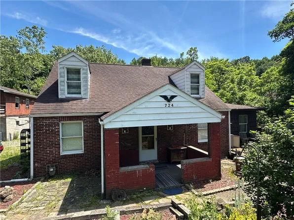 724 Long Run Rd, McKeesport, PA 15132