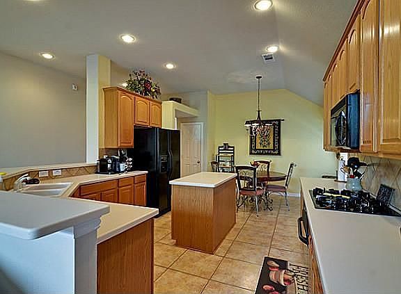 3rd image of 1431 Golf Club Dr
