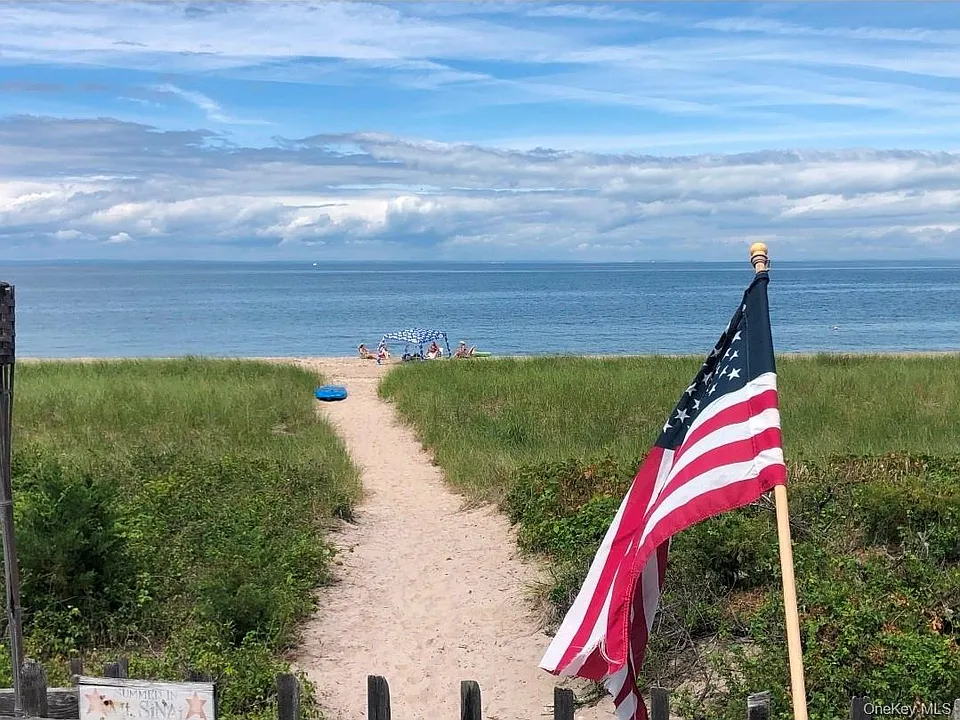 171 Harbor Beach Rd