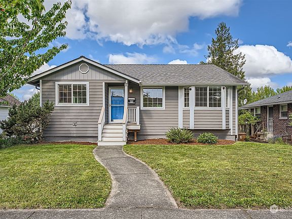 2nd image of 4038 Tacoma Avenue S