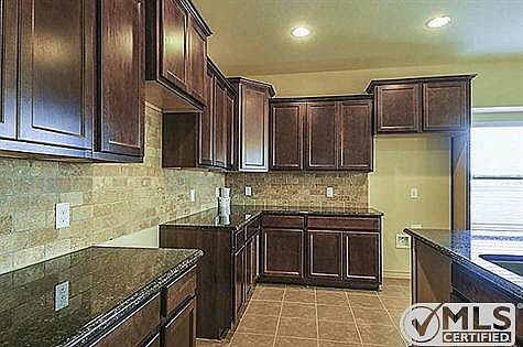 5th image of 2613 Sabine Cir