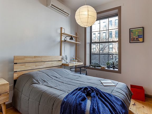4th image of 209 W 135th St #5C