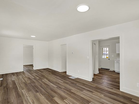 5th image of 901 N 9th St