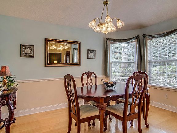 4th image of 3040 Robert Oliver Ave