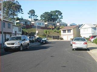 2nd image of 46 Brighton Ct