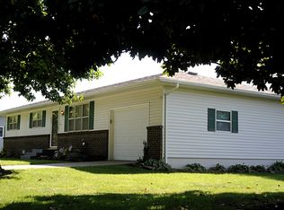 1407 Juanita Dr, Mount Vernon, MO 65712