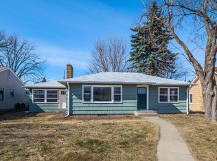 2836 Silver Lake Rd, Saint Anthony, MN 55418