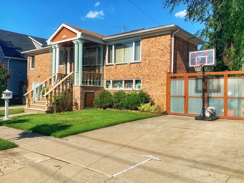1st image of 405 Bryson Ave