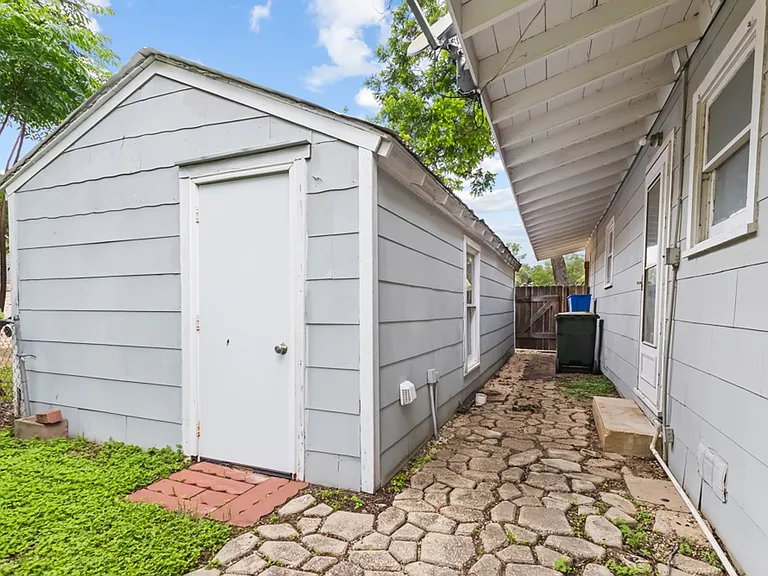 704 Curtiss Ave — Photo 19