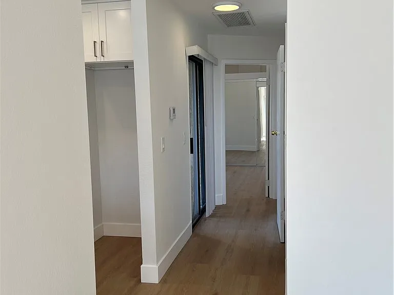396 W Dryden St #201 — Photo 8