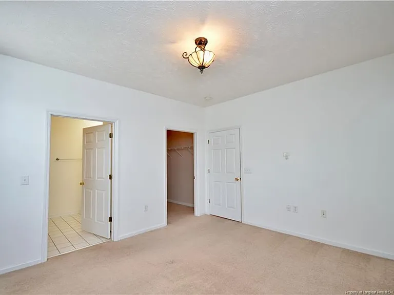 4050-201 Bardstown Ct — Photo 6
