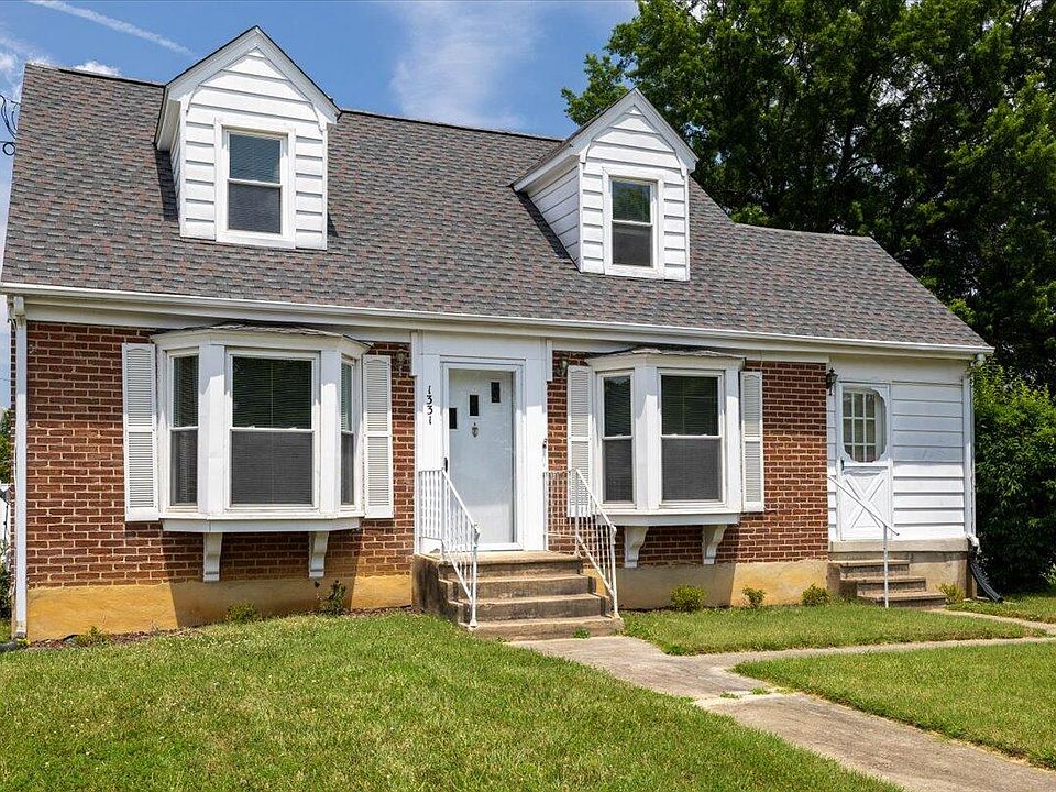 1st image of 1331 Forest Lawn Dr