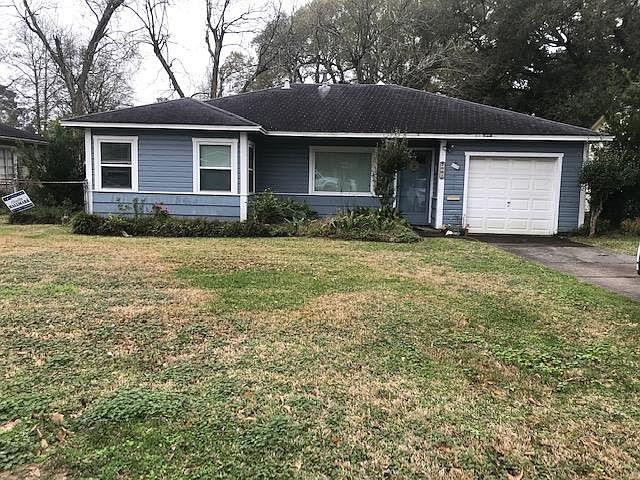 1st image of 2001 Woodrow Dr