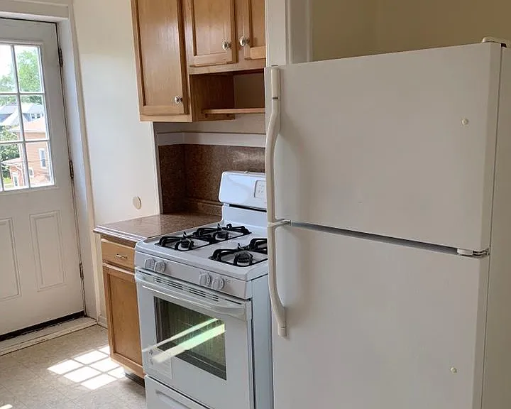 1170 Kenmore Ave #3 — Photo 5