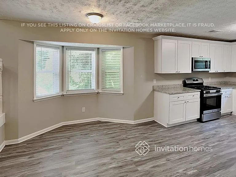 535 Zachary Ct — Photo 9