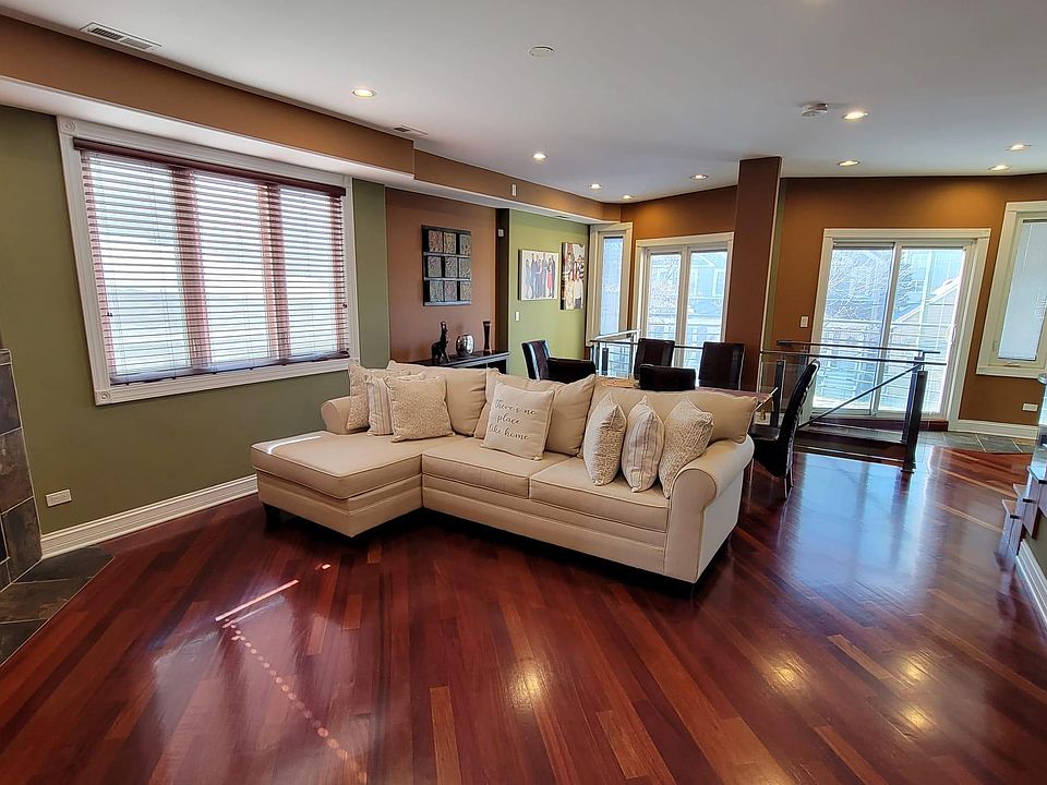 1st image of 2641 N California Ave