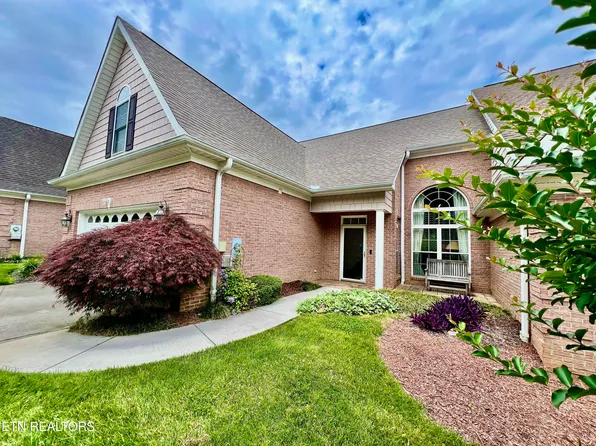 1077 Creekside Village Way, Seymour, TN 37865