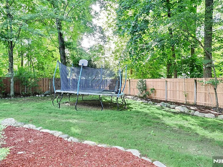 69 Pittis Ave — Photo 32