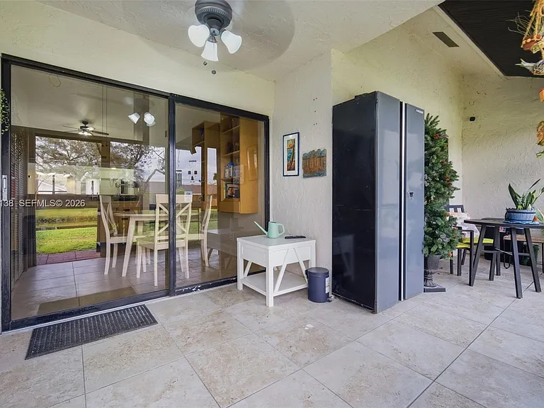 7924 NW 10th St — Photo 31