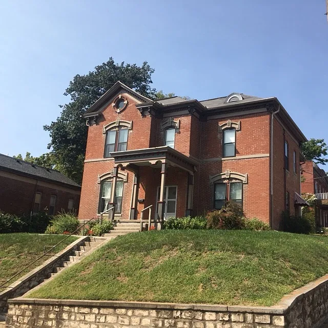 3 bed, 1875 sqft, $1,200 — Photo 1
