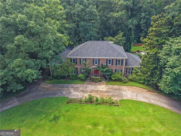 5874 Musket Ln, Stone Mountain, GA 30087