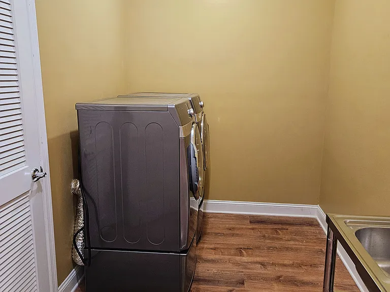 10801 Valley Falls Ct — Photo 7