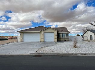 13910 Rivers Edge Rd, Helendale, CA 92342