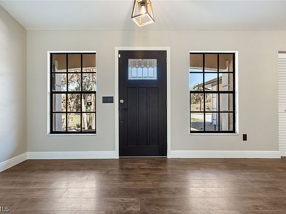 3rd image of 18890 Fox Run Rd