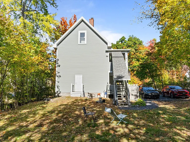 113 Warren St — Photo 23