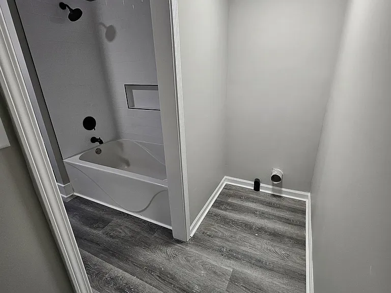 5221 Melrose Ave — Photo 20