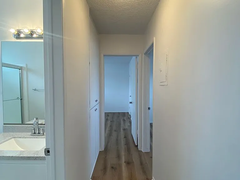 761 Coronado Ave — Photo 6