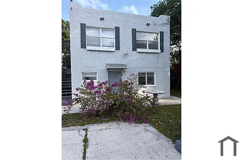 327 SW 20th St Photo 1