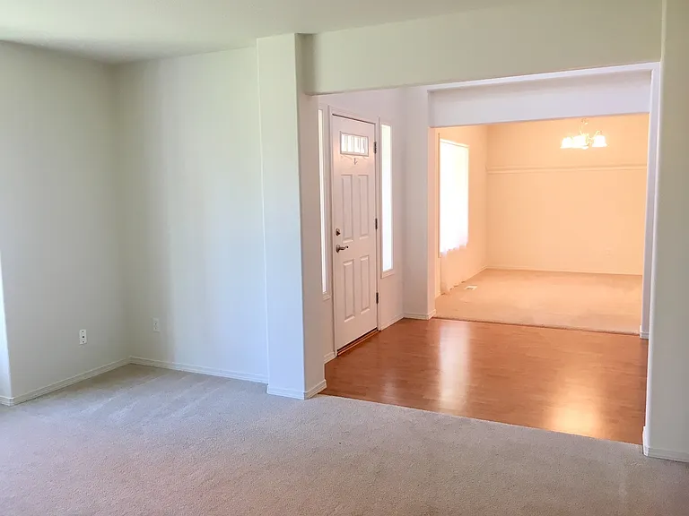 810 NW 18th Ave — Photo 3