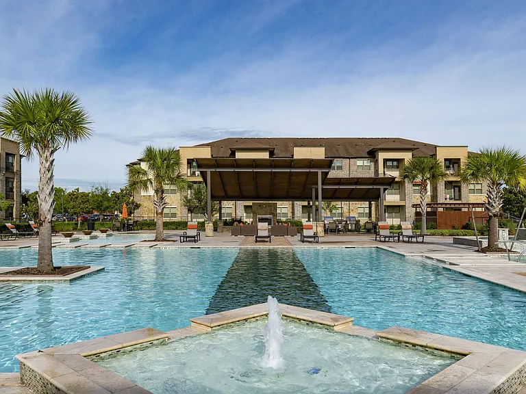 Summer days are calling your name!