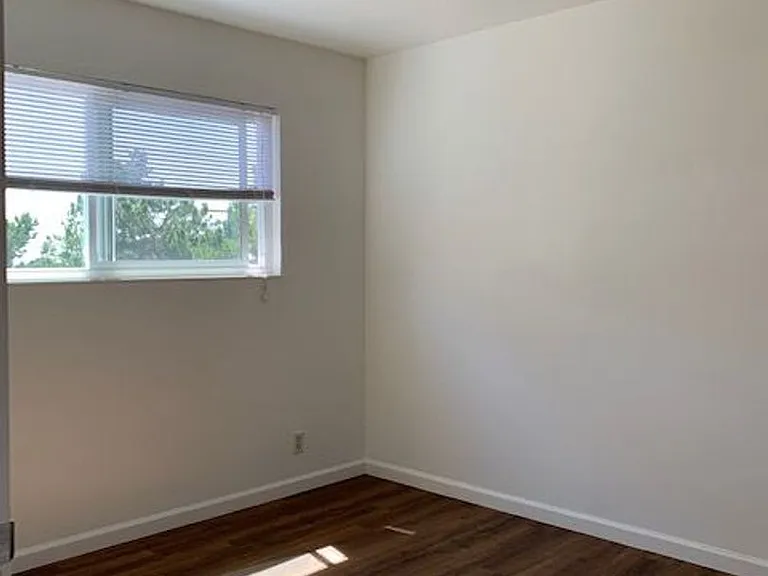 2835 David Ave — Photo 8