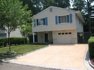 39 Oak Ridge Rd, Parsippany, NJ 07054