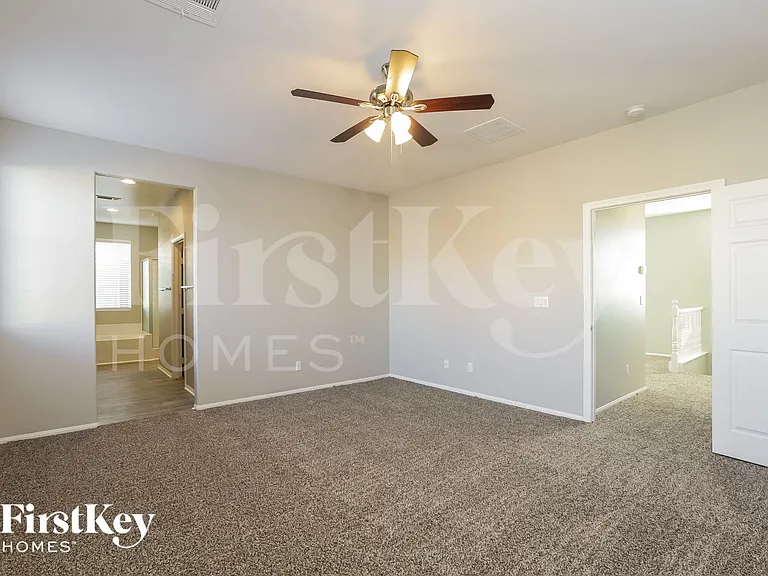 584 Little Moon Ave — Photo 9